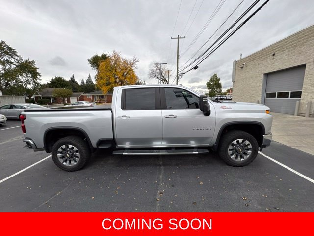 Used 2021 Chevrolet Silverado 2500 LT w/ Convenience Package AWD/4WD image 2