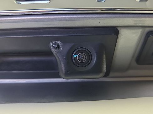 Used 2022 Volkswagen Atlas SEL R-Line image 7