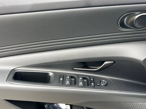 New 2026 Hyundai Elantra SEL Sport FWD image 10