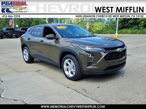 Used 2024 Chevrolet Trax LS w/ LS Convenience Package FWD image 1