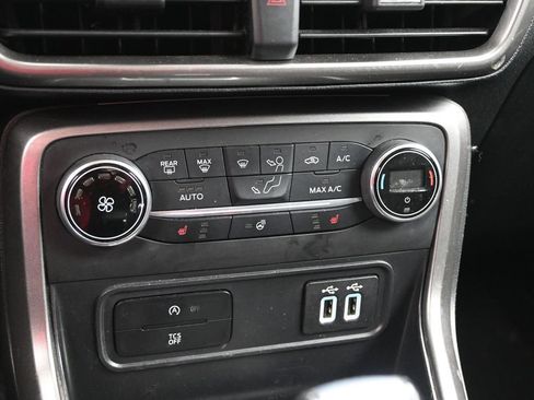 Used 2018 Ford EcoSport SE w/ SE Cold Weather Package image 17