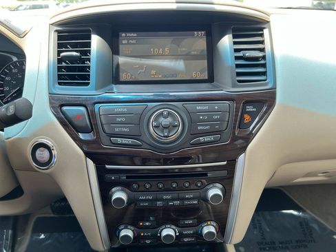 Used 2014 Nissan Pathfinder SL w/ SL Premium Package FWD image 19
