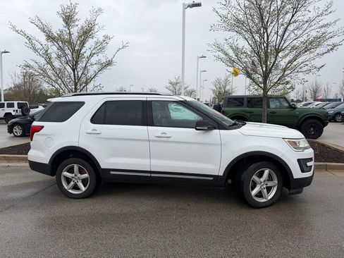 Used 2016 Ford Explorer XLT AWD/4WD image 6