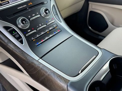 Used 2019 Lincoln Nautilus Reserve AWD/4WD image 21