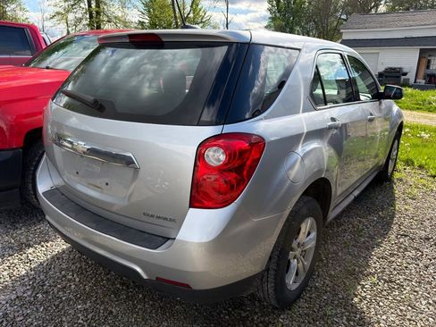 Used 2015 Chevrolet Equinox LS FWD image 2