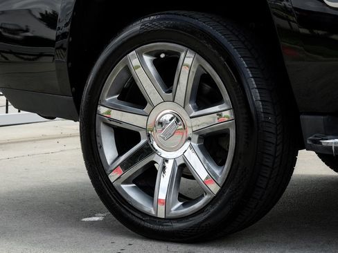 Used 2019 Cadillac Escalade Luxury AWD/4WD image 63