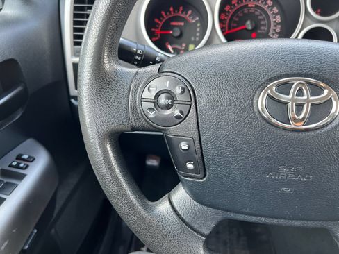 Used 2013 Toyota Tundra 4x4 CrewMax w/ Tow Pkg image 23