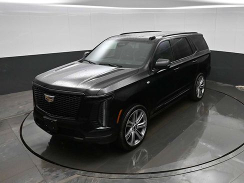 Used 2025 Cadillac Escalade Sport w/ Touring Package image 28