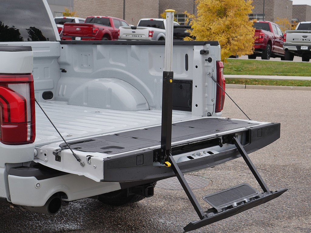 Used 2024 Ford F150 Lariat AWD/4WD image 71