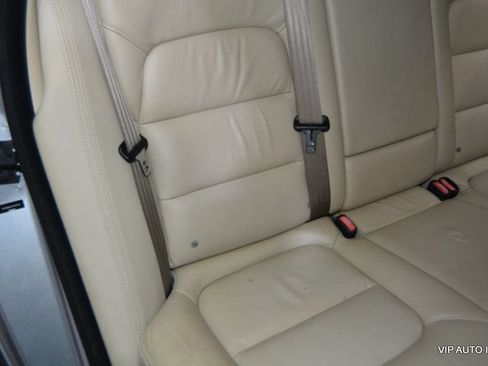 Used 2012 Volvo XC70 3.2 FWD image 24