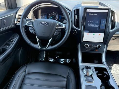 Certified 2023 Ford Edge SEL w/ Convenience Package AWD/4WD image 9