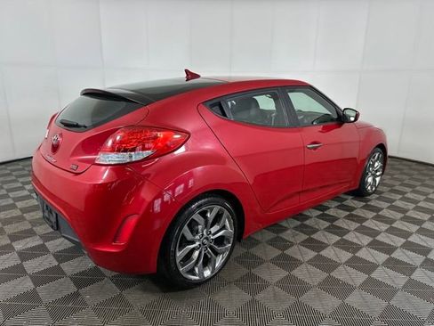 Used 2015 Hyundai Veloster RE:FLEX Edition image 3