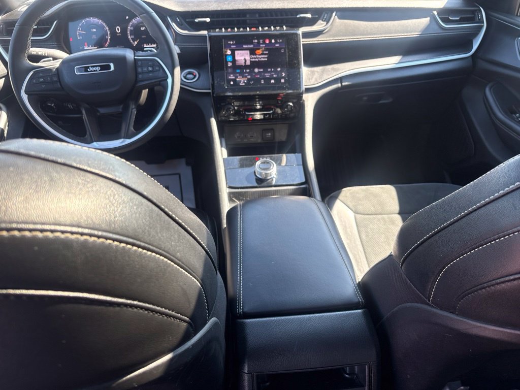 Certified 2024 Jeep Grand Cherokee Altitude AWD/4WD image 37