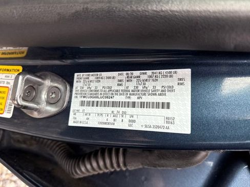 Used 2020 Ford Escape SE image 17