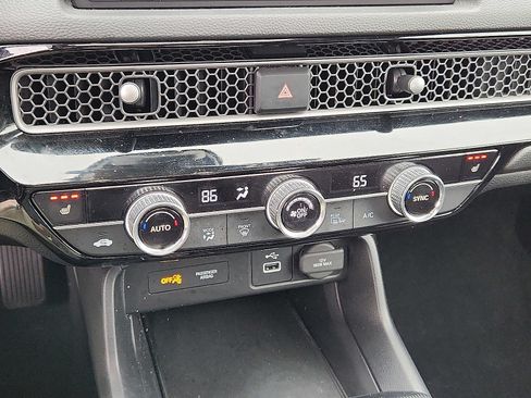 Certified 2022 Honda Civic EX image 15