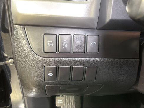 Used 2018 Toyota Highlander XLE image 40