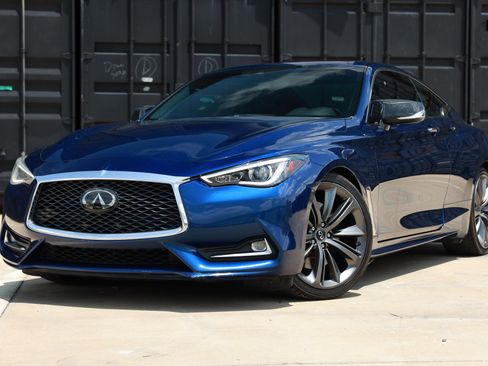 Used 2019 INFINITI Q60 Red Sport 400 w/ Cargo Package RWD image 1