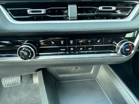 New 2026 Chevrolet Equinox LT image 25