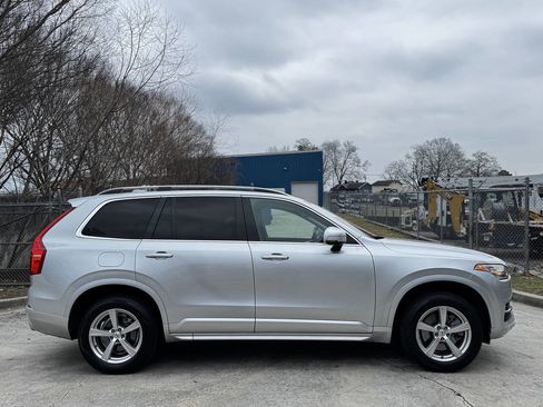 Used 2016 Volvo XC90 T5 Momentum image 4