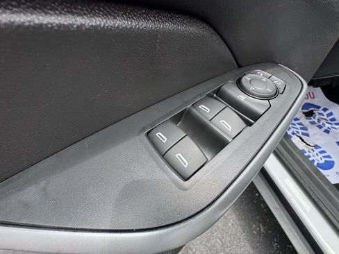 Used 2024 Chevrolet Trax LS w/ LS Convenience Package FWD image 19