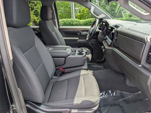 Used 2023 Chevrolet Silverado 1500 LT AWD/4WD image 11