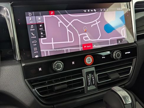 New 2026 Porsche Macan AWD/4WD image 33