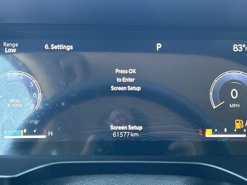 Used 2023 Jeep Grand Cherokee Laredo AWD/4WD image 9