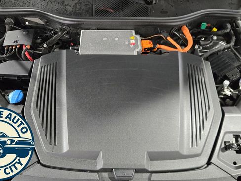 Used 2021 Audi e-tron Premium image 40