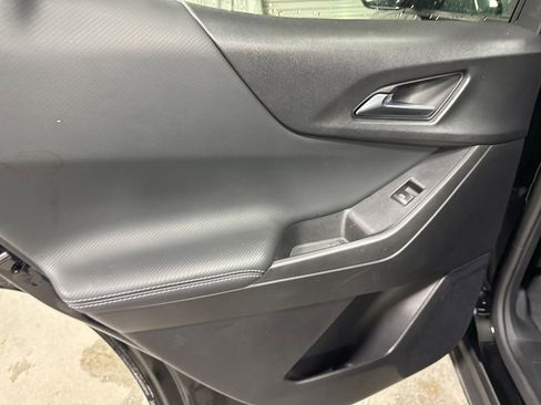Used 2025 Chevrolet Equinox LT FWD image 17