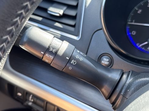 Used 2019 Subaru Legacy 3.6R Limited image 16