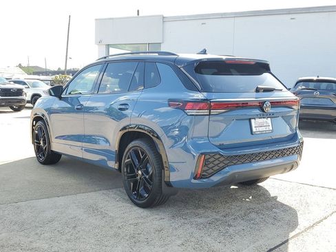 New 2026 Volkswagen Tiguan SE R-Line FWD image 6