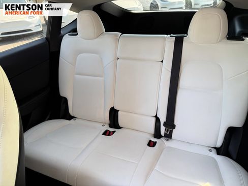 Used 2024 Tesla Model Y Performance AWD/4WD image 29