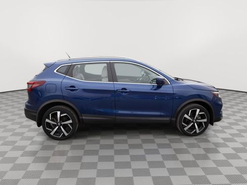 Used 2021 Nissan Rogue Sport SL w/ Premium Package image 4