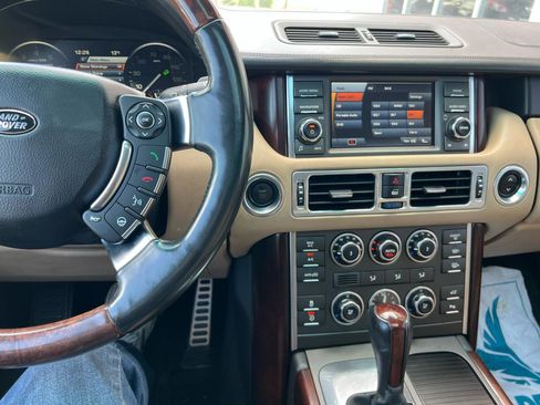 Used 2011 Land Rover Range Rover Supercharged AWD/4WD image 18