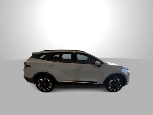 Used 2024 Kia Sportage SX image 9
