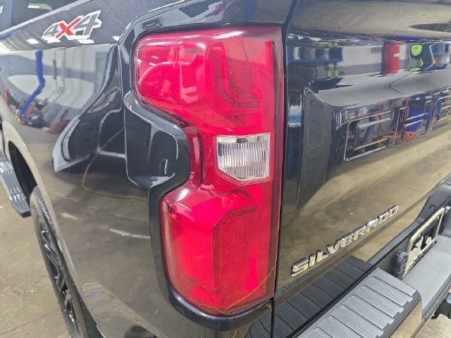 Used 2024 Chevrolet Silverado 1500 RST w/ Protection Package AWD/4WD image 35