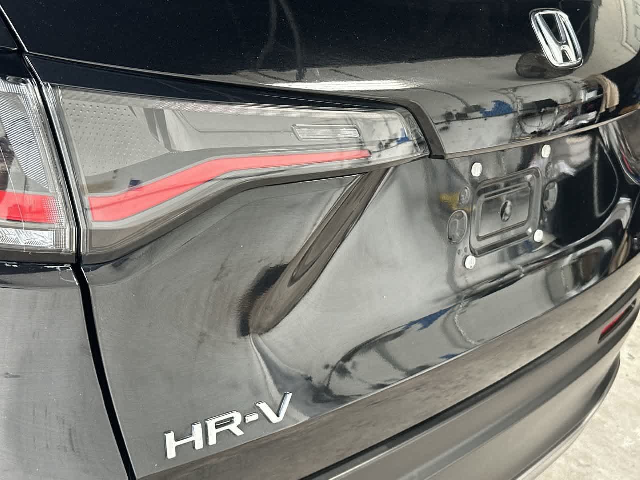 Used 2025 Honda HR-V Sport image 10