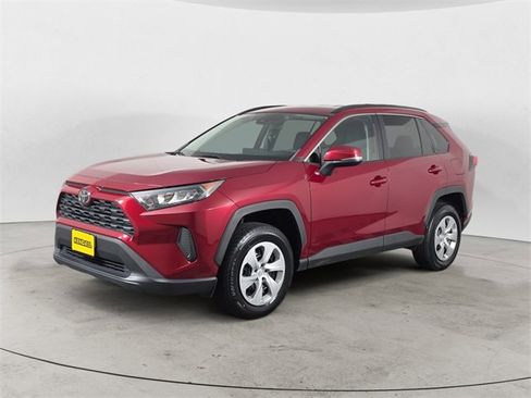 Used 2020 Toyota RAV4 LE image 1