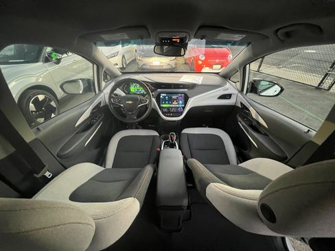 Used 2021 Chevrolet Bolt LT image 21