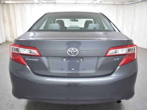 Used 2012 Toyota Camry LE image 5