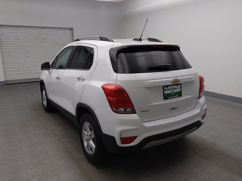 Used 2019 Chevrolet Trax LT w/ LT Convenience Package FWD image 5