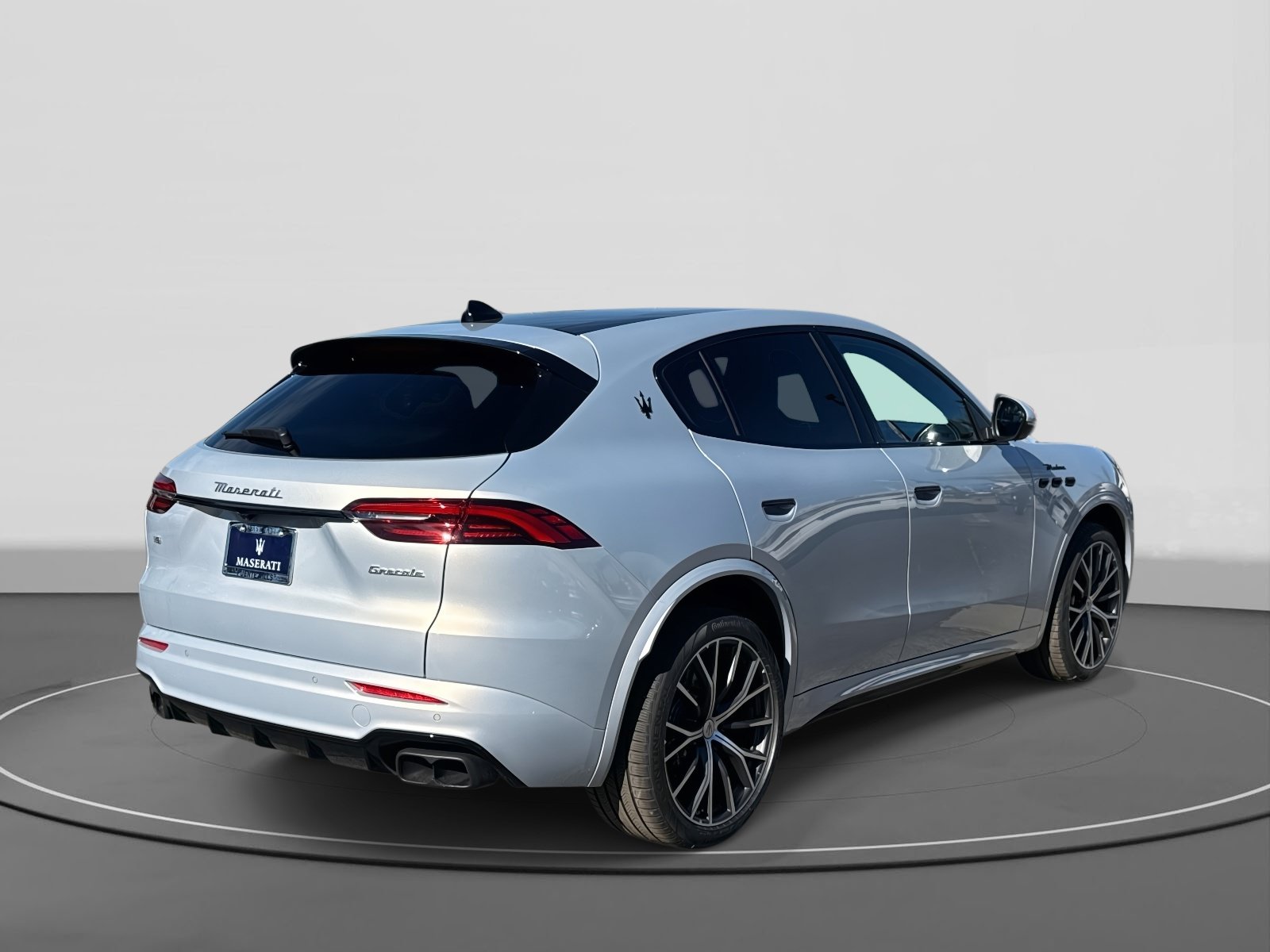 Used 2026 Maserati Grecale Modena AWD/4WD image 4