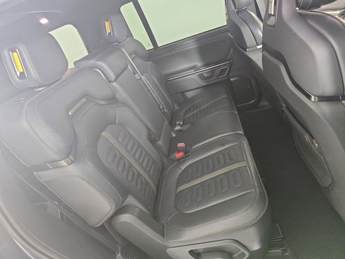 Used 2024 Rivian R1S Adventure AWD/4WD image 23