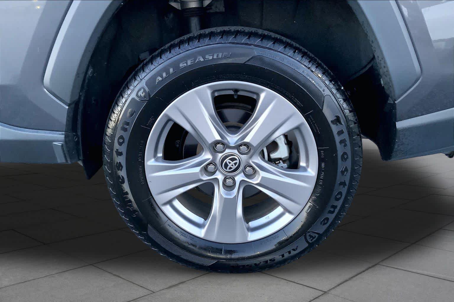 Used 2023 Toyota RAV4 XLE AWD/4WD image 10
