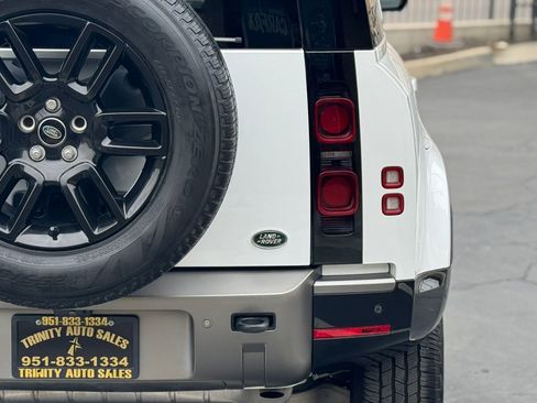 Used 2022 Land Rover Defender 110 X-Dynamic SE AWD/4WD image 8