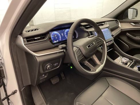 New 2026 Jeep Grand Cherokee Limited image 15