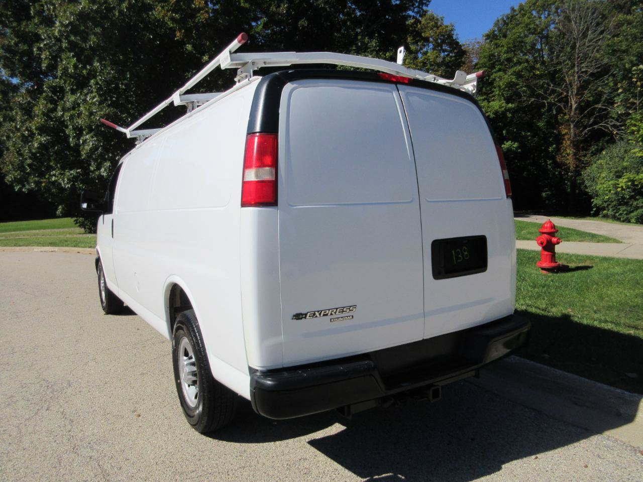 Used 2016 Chevrolet Express 3500 Extended RWD image 25