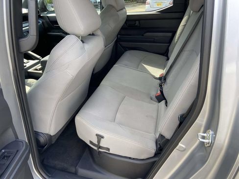 Used 2025 Toyota Tacoma SR5 AWD/4WD image 17