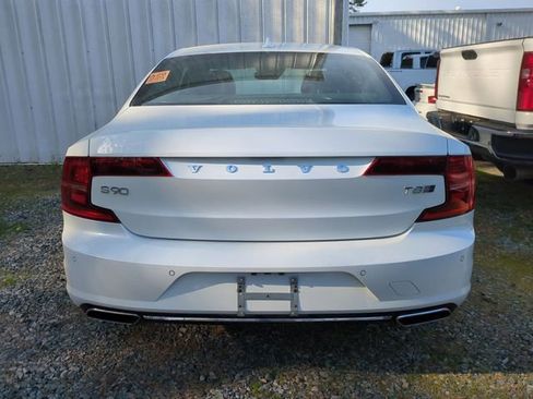 Used 2018 Volvo S90 T8 Inscription w/ Convenience Package AWD/4WD image 6