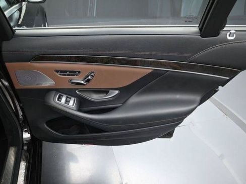 Used 2014 Mercedes-Benz S 550 Sedan image 38